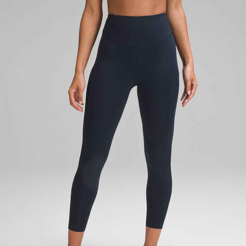 Lululemon Base Pace 25” Leggings Size 8 Navy